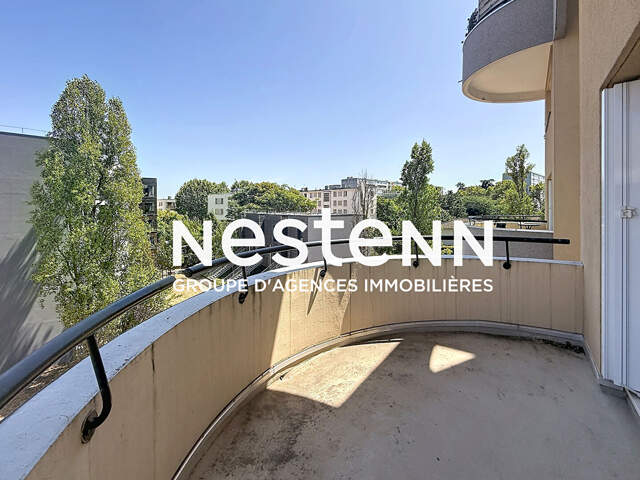 Appartement Duplex 4 Pièces avec Balcon Cave et Garage - 69500 BRON — photo du bien