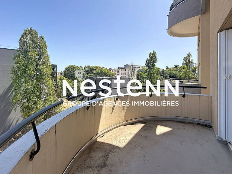 Appartement Duplex 4 Pièces avec Balcon Cave et Garage - 69500 BRON — photo 1