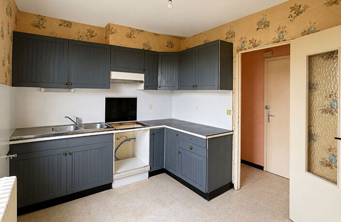 PORTET SUR GARONNE - Village - Maison de 90,8 m2  avec jardin de 476m2 , double garage et atelier — photo 4