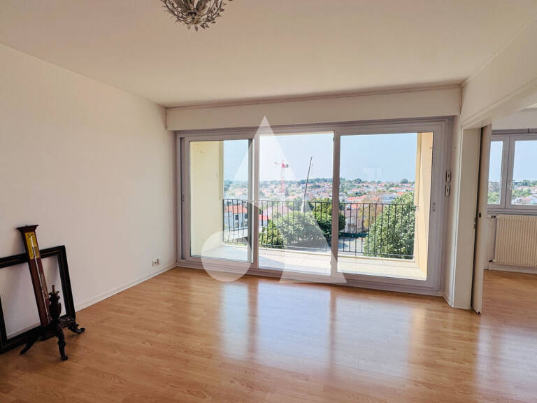 Appartement La Roche Sur Yon 2 pièce(s) 59.59 m2 — photo 1