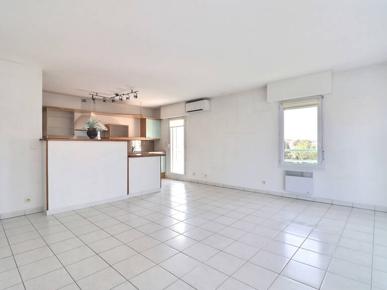 VENTE EN EXCLUSIVITE - SAINT-RAPHAËL - APPARTEMENT 4 PIECES de 84M2 EN DERNIER ETAGE AVEC GARAGE ET PARKING PR — photo 1