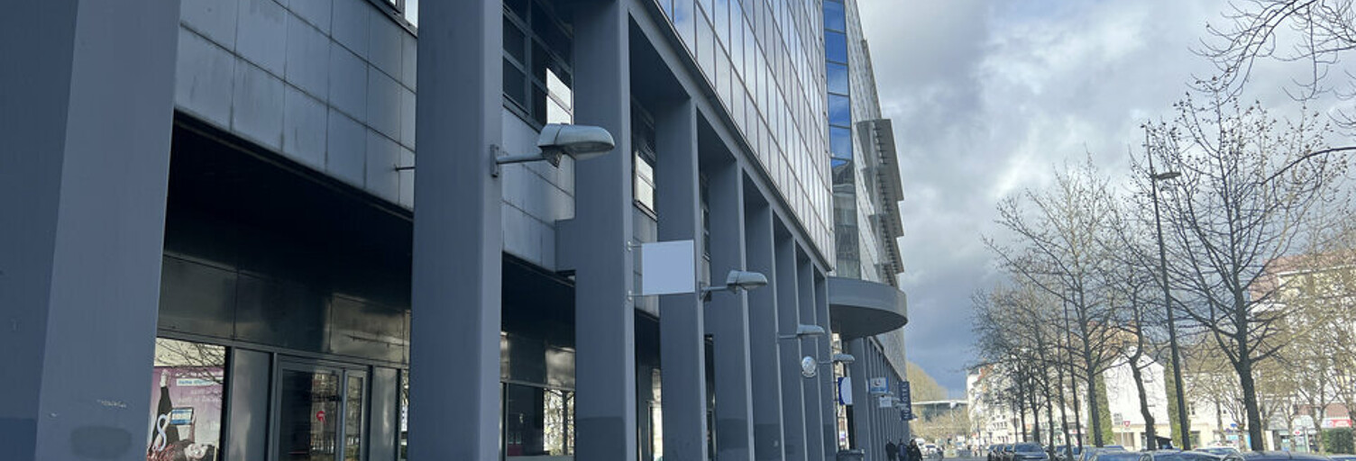 Bureau  80 m² à louer à Tours (37000)