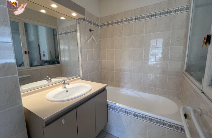 Vente appartement 4 pièces 67 m² Cognac (16100) — photo 2