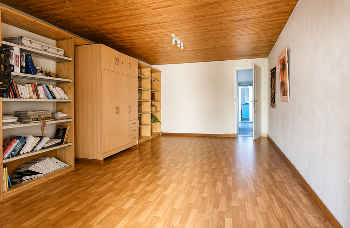Vente Garage 74 m&sup2; — photo 2