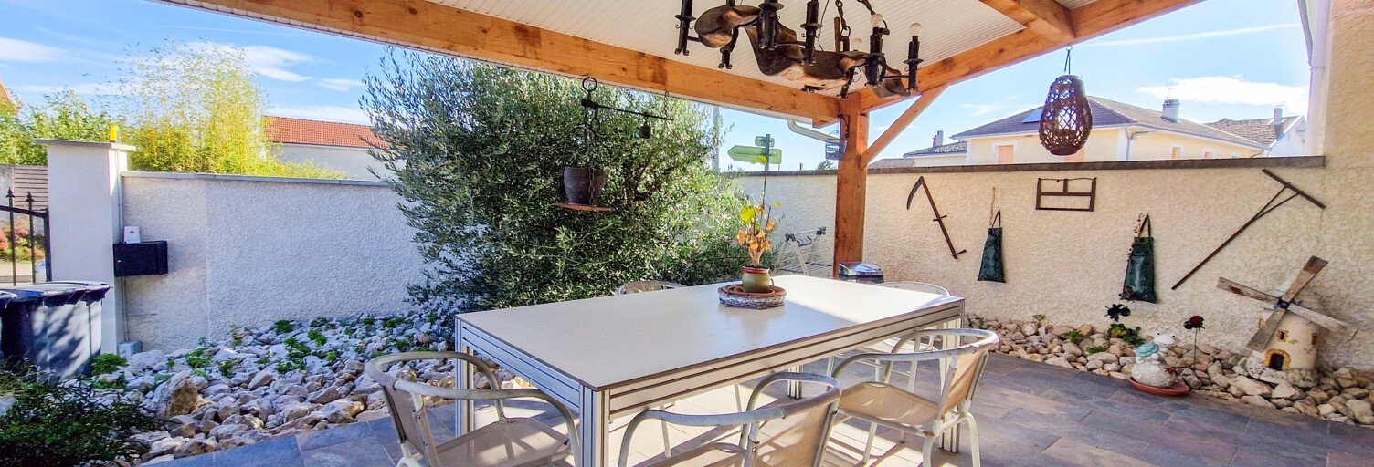 Maison 8 Pièces 220 m² à vendre à Porte-des-Bonnevaux (38260)