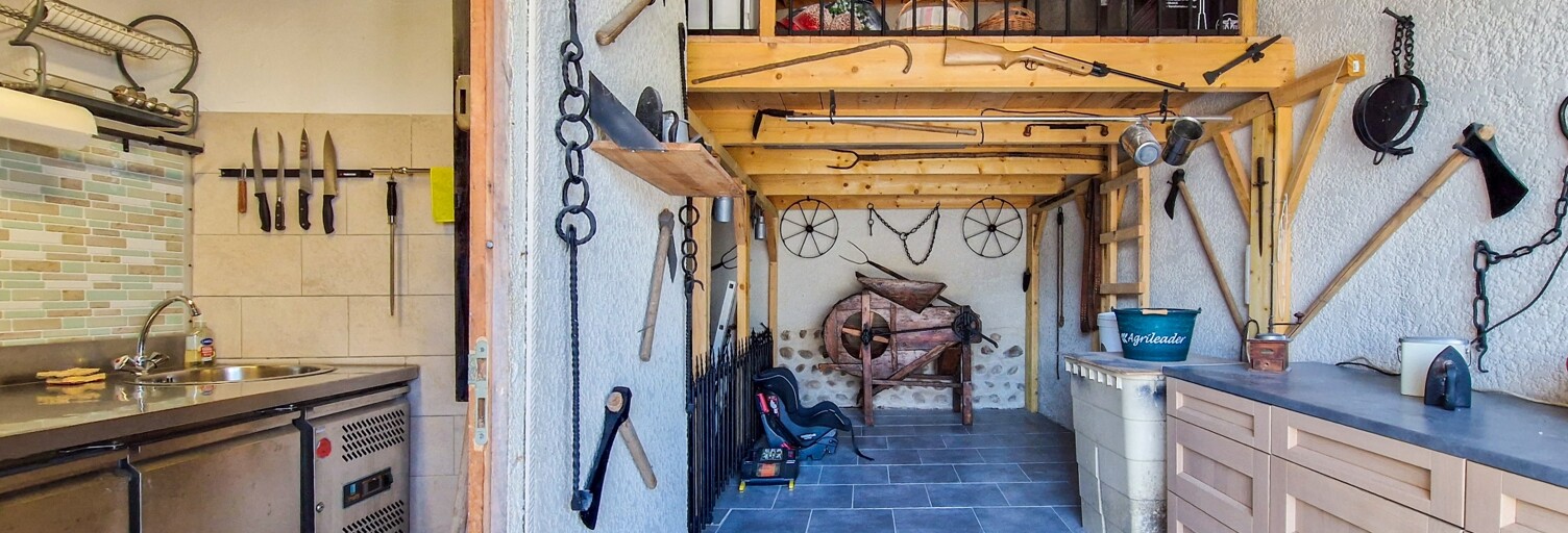 Maison 8 Pièces 220 m² à vendre à Porte-des-Bonnevaux (38260)