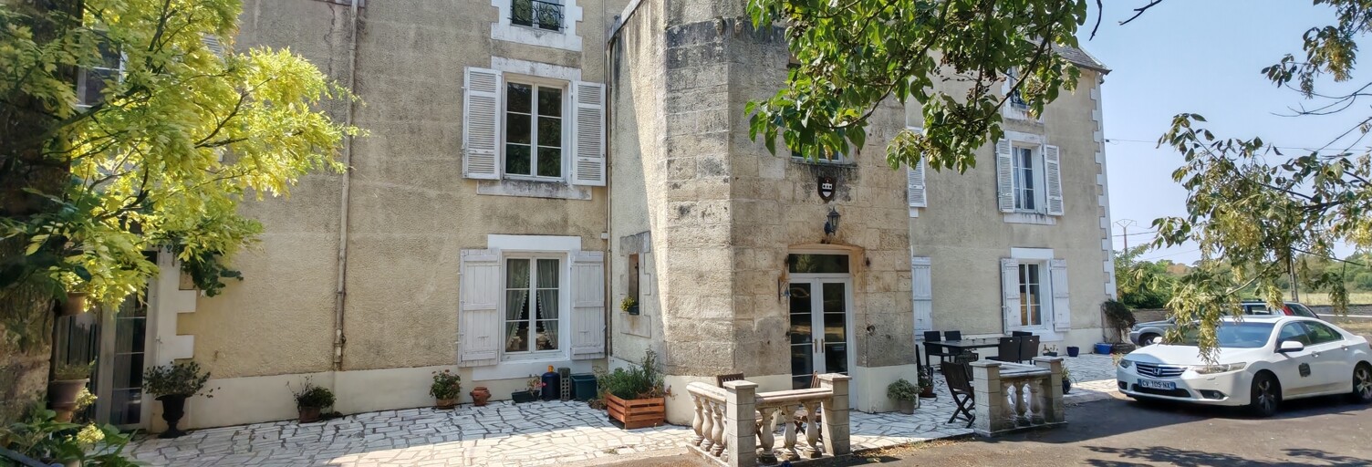 Maison 11 Pièces 395 m² à vendre à Chef-Boutonne (79110)