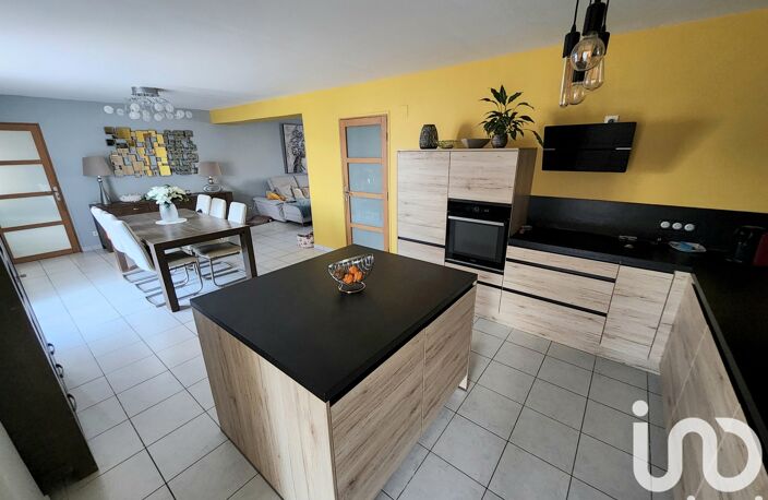 Vente Maison/villa 10 pièces — photo 2