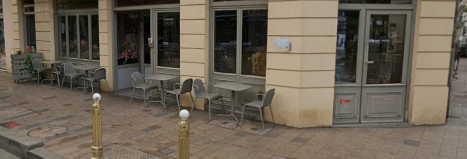 Commerce  130 m² à vendre à Puteaux (92800)