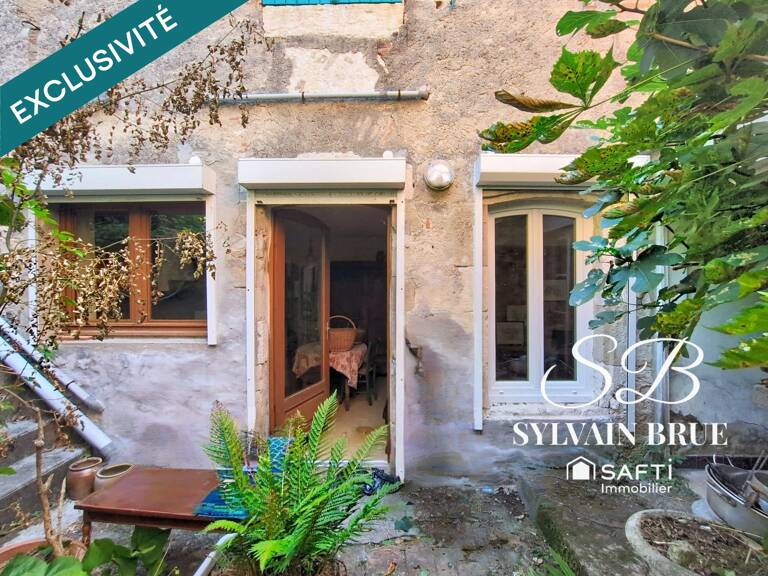 Maison de village avec jardin et dépendance — photo 1