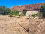 Envie d'une longère berrichonne à rénover ou d'une maison au calme pour profiter de la campagne ? Ne cherchez plus, venez découvrir cette belle opportunité pleine de potentiel ! — photo 3