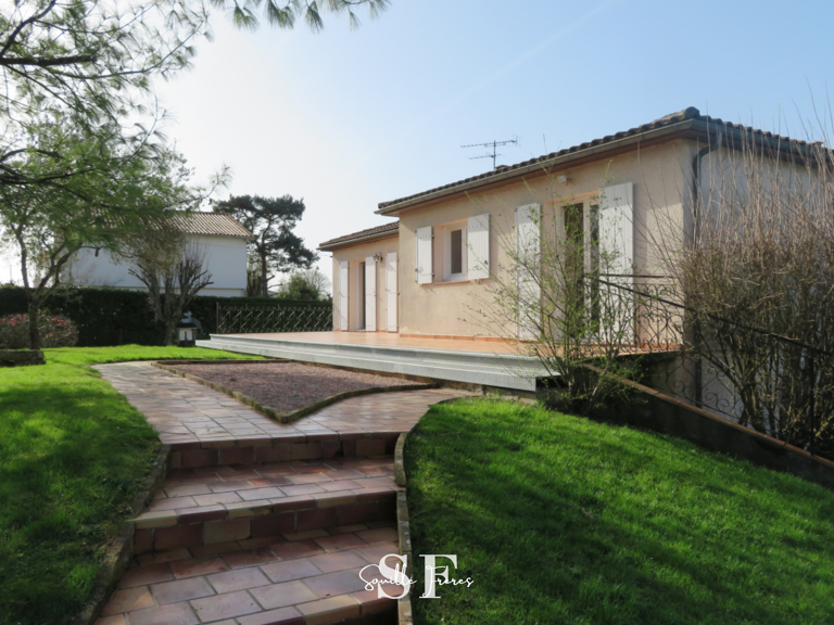 FOULAYRONNES - VILLA AVEC GARAGE ET JARDIN — photo 1