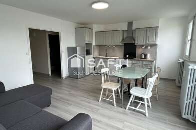 Appartement 3 pièces 700 €
