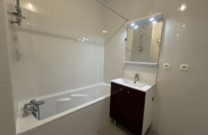 Appartement RDC + Terrasses + Jardin + Parking — photo 3