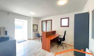 Commerce  88 m² à louer à Saint-Léonard (62360)
