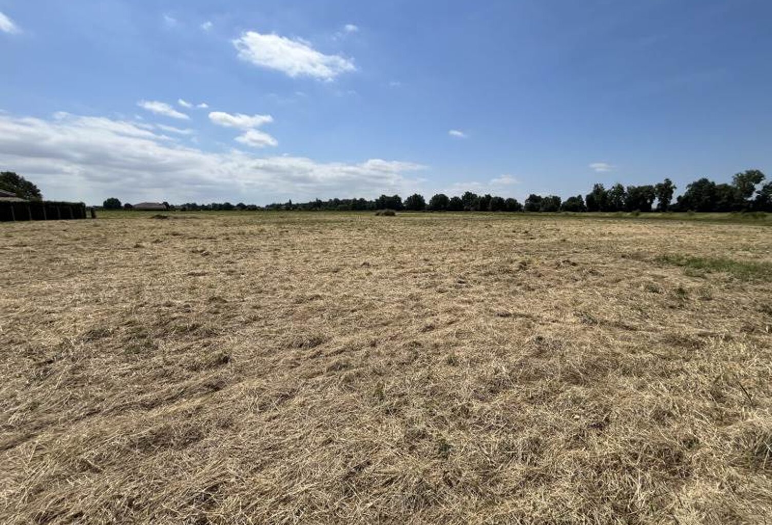 Terrain à bâtir de 0 pièces principales — photo 1