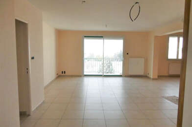 Appartement 4 pièces 916 €