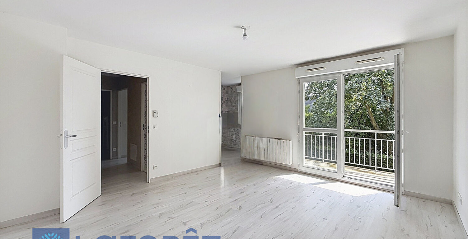 EVREUX - Appartement une chambre, place de parking et balcon — photo 1
