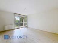 EVREUX - Appartement une chambre, place de parking et balcon — photo 2