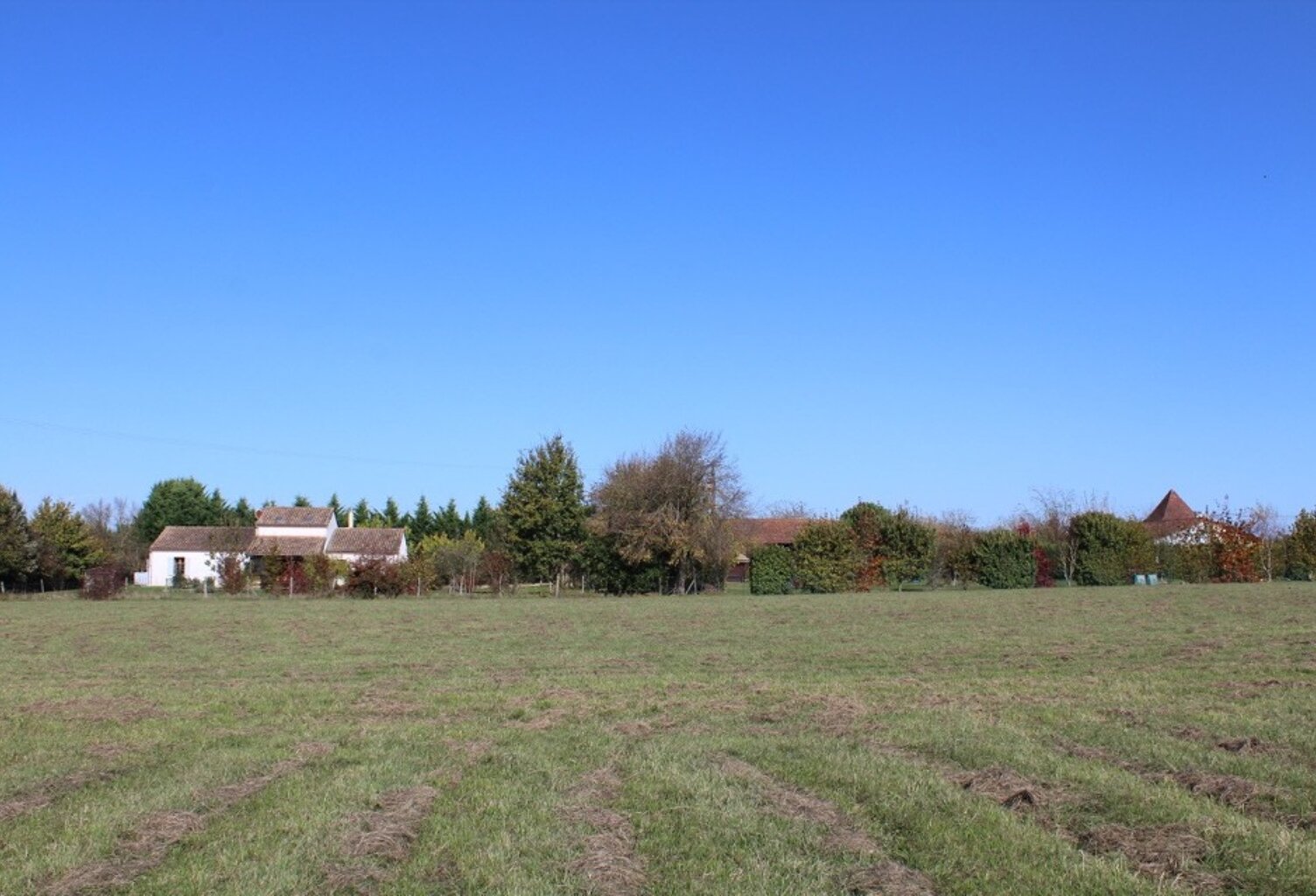 Terrain à bâtir à Marsalès (24540) — photo 1