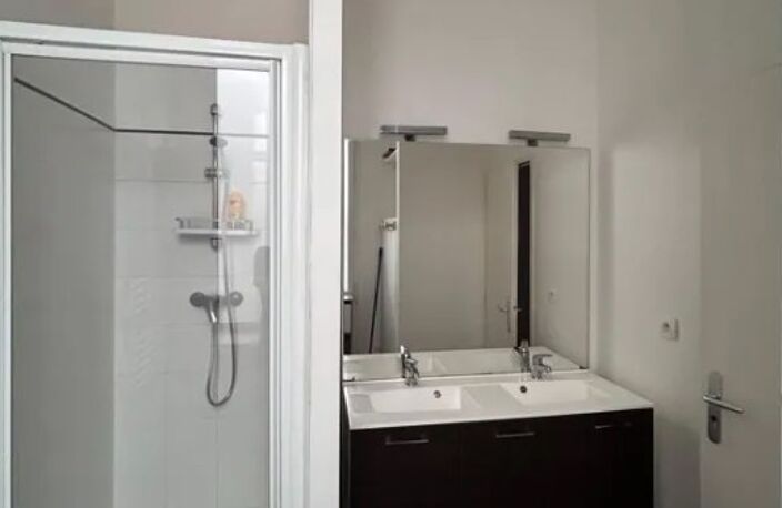 T1 — photo 3
