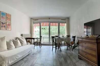 Appartement 2 pièces 940 €