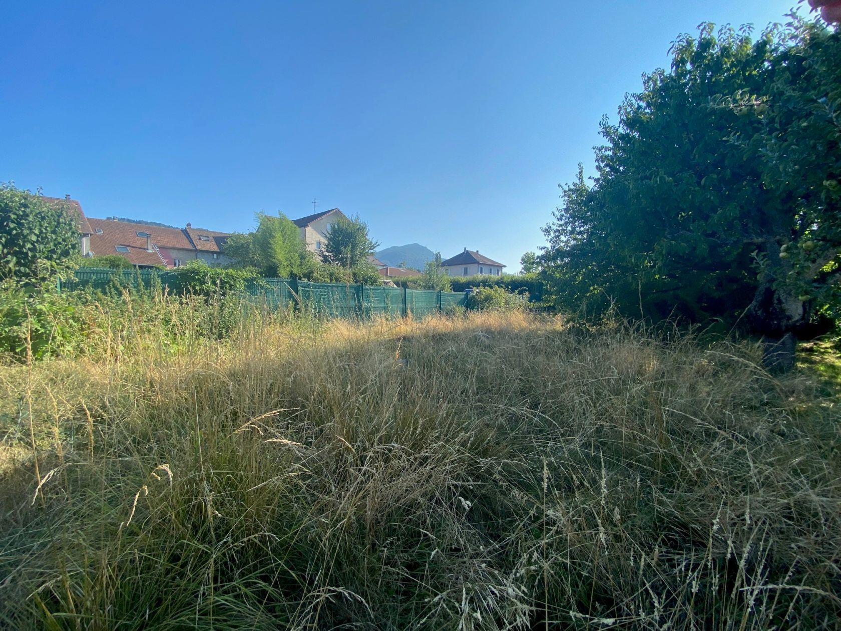 Terrain à bâtir de 449 m² à BRENTHONNE (74)