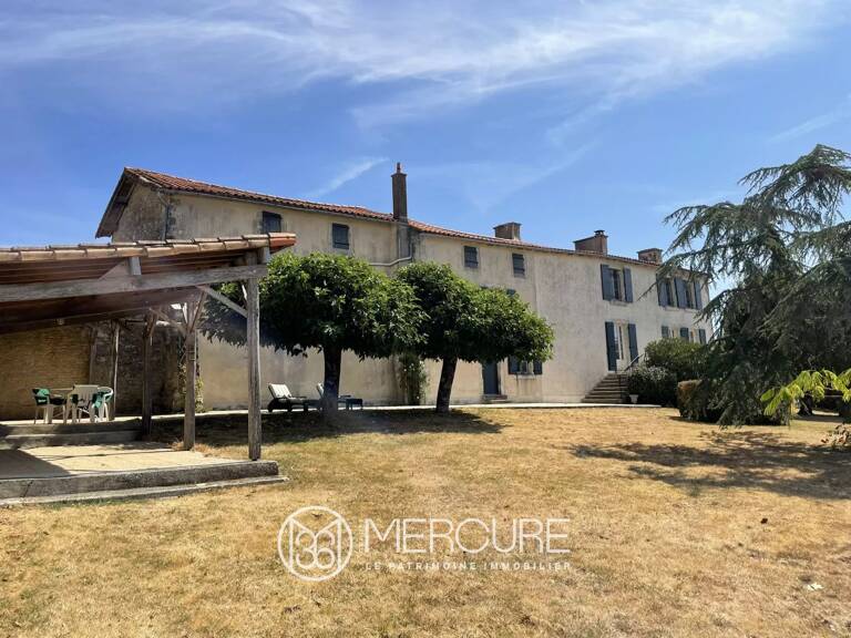 Propriété XIXe et ses nombreuses dépendances — photo 1