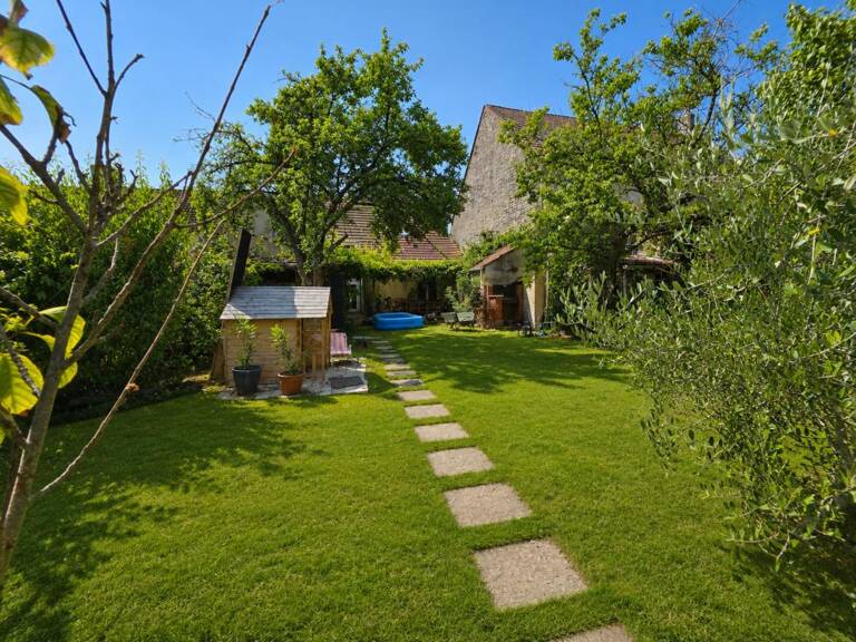 Entre Dijon et Nuits-Saint-Georges – Maison de village avec jardin et dépendances — photo 1