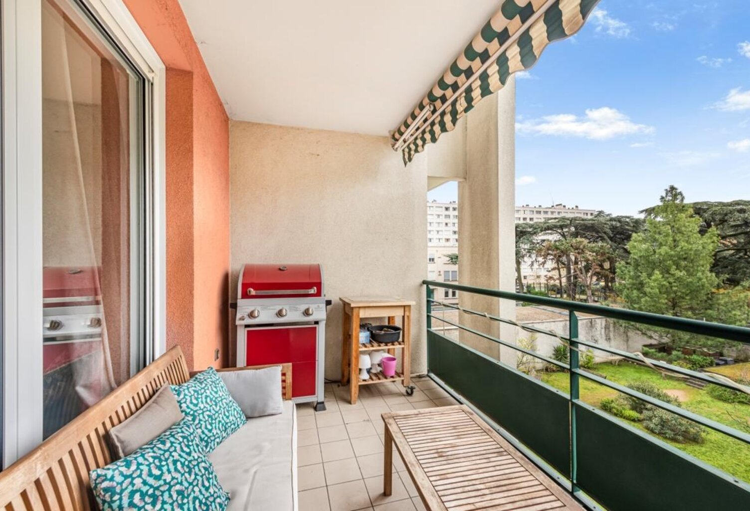 Très bel appartement T5 rénové VILLEURBANNE (69) — photo 1