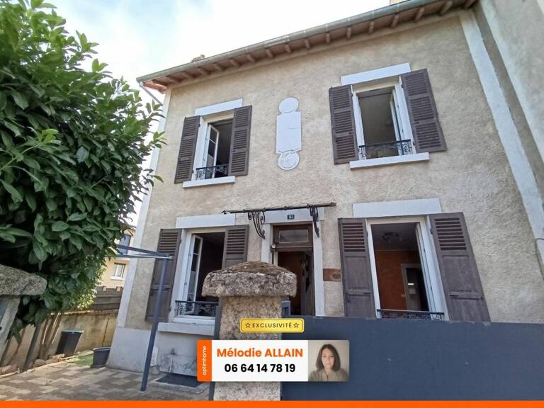 VICHY JEANNE D'ARC- MAISON DES ANNEES 40 AVEC COUR ET GARAGE-IDEAL INVESTISSEUR OU 1er ACHAT — photo 1