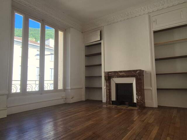Appartement de 87m2 à louer sur Grenoble — photo du bien