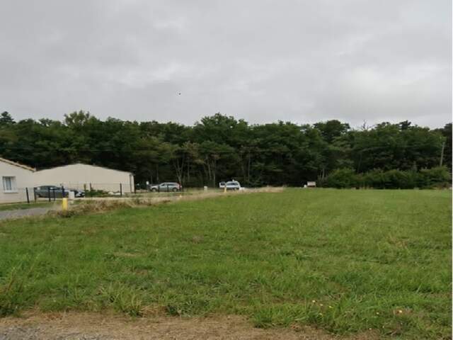 Terrain à vendre  FLEURE (86) — photo du bien