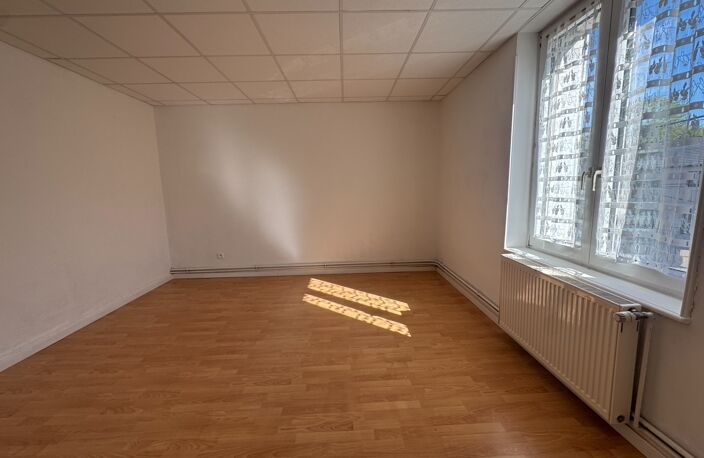 Dpt Moselle (57), à louer BOUZONVILLE appartement T4 — photo 4