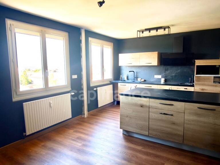 Appartement à vendre de 65m² à Champforgeuil — photo 1