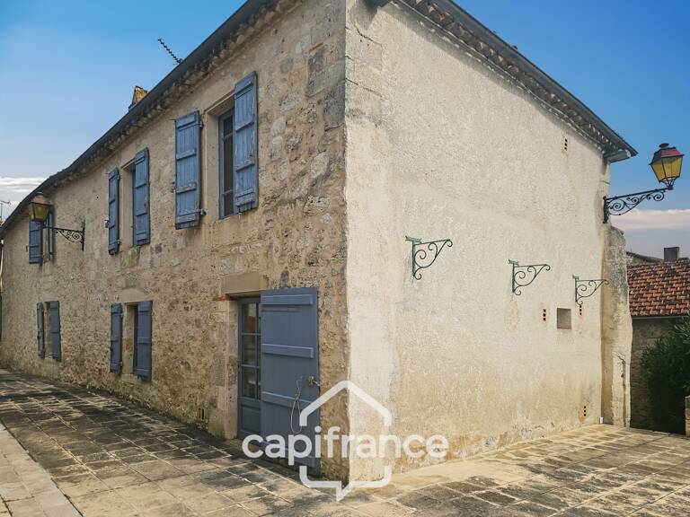 Maison en pierre au coeur du village de Montjoi — photo 1