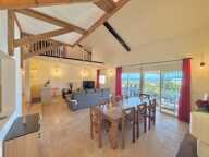 À vendre – Villa T11 d'exception avec piscine, jacuzzi et fort potentiel locatif – Mont-Vert-les-Bas (Saint-Pierre) — photo 4