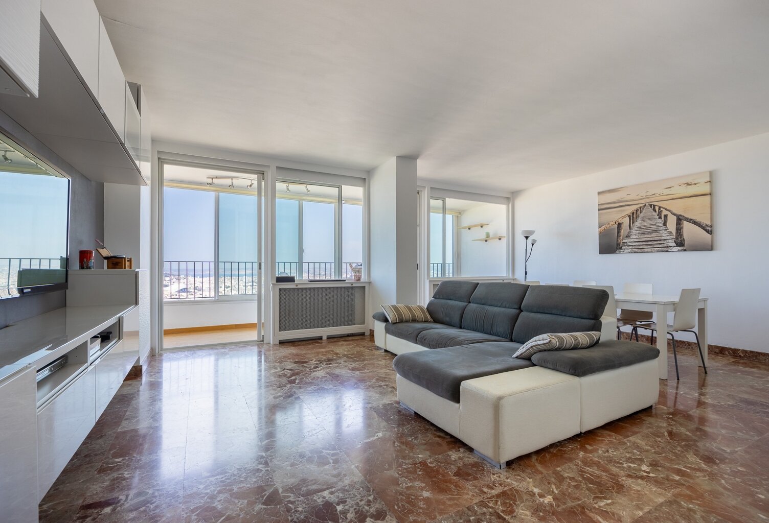 ***VISITE VIRTUELLE DISPONIBLE...SUPER ROUVIÈRE...MARSEILLE 9ᵉ...5 PIÈCES DE 96M²...VUE MER & CALANQUES...13EME ETAGE...TERRASSE & CAVE*** — photo 1