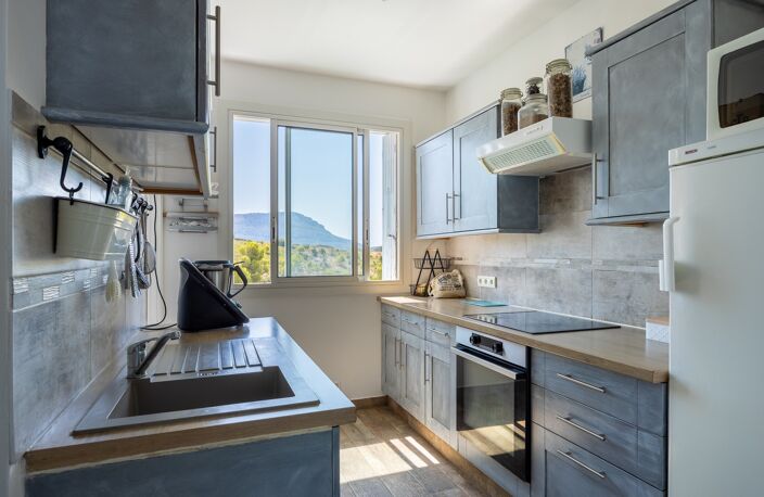 ***VISITE VIRTUELLE DISPONIBLE...SUPER ROUVIÈRE...MARSEILLE 9ᵉ...5 PIÈCES DE 96M²...VUE MER & CALANQUES...13EME ETAGE...TERRASSE & CAVE*** — photo 3