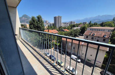 Achat Appartement T3 Grenoble – 3 Pièces Traversant Est-Ouest avec Balcon, Cave & Parking — photo du bien