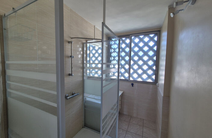 Achat Appartement T3 Grenoble – 3 Pièces Traversant Est-Ouest avec Balcon, Cave & Parking — photo 4