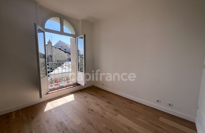 Appartement de caractère avec vue  – Place Verdun à Tarbes — photo 4