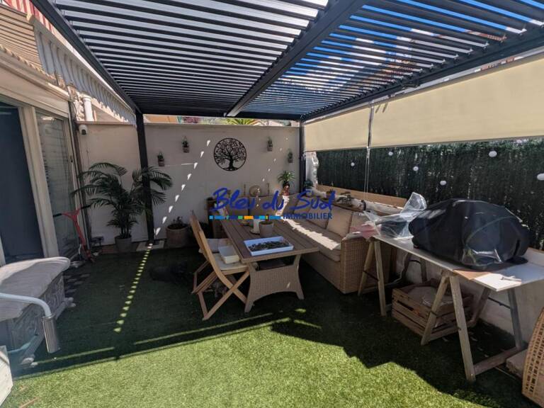 Grande maison rénovée avec terrasse et jardin — photo 1