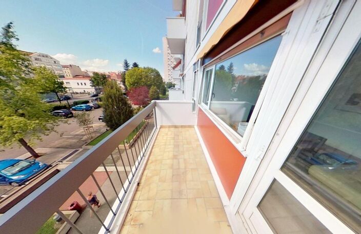 5 avenue auguste Blanqui-Villeurbanne-69100 - T4 Meublé - 1 145 €CC — photo 3