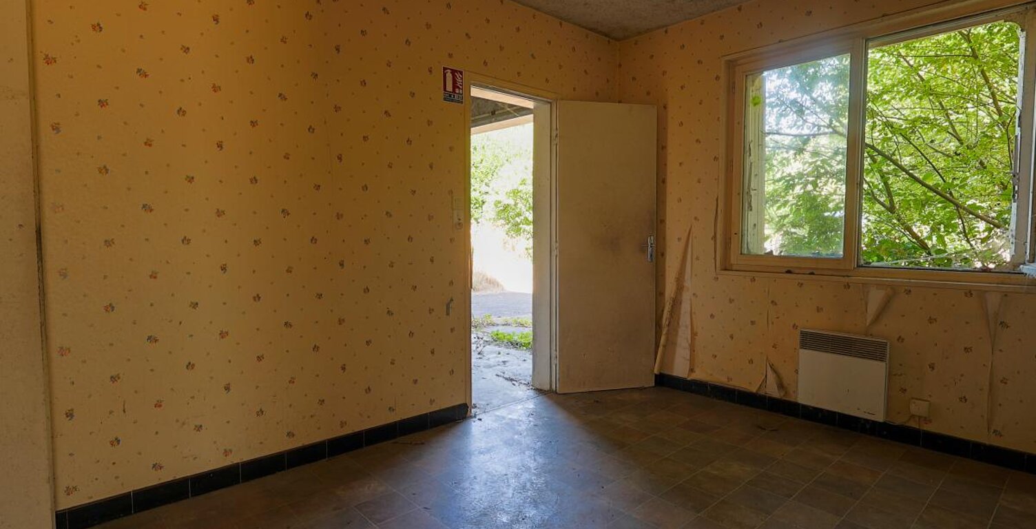 Maison - 128 m² - Isigny-le-Buat (50) — photo 1