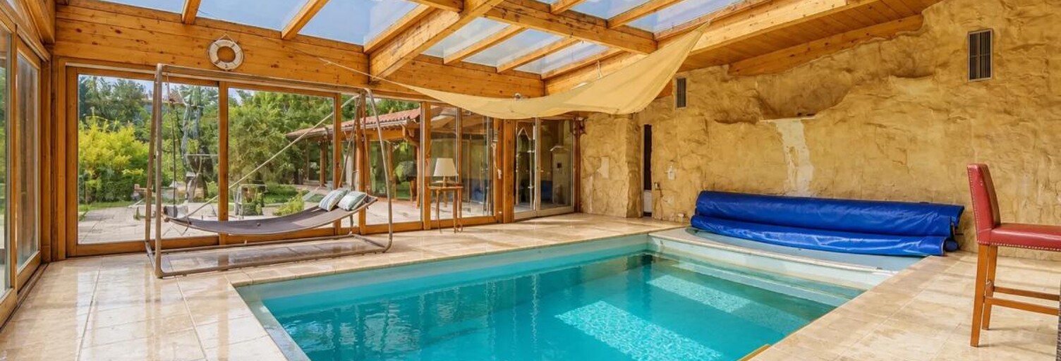 Maison 10 Pièces 550 m² à vendre à Mirecourt (88500)