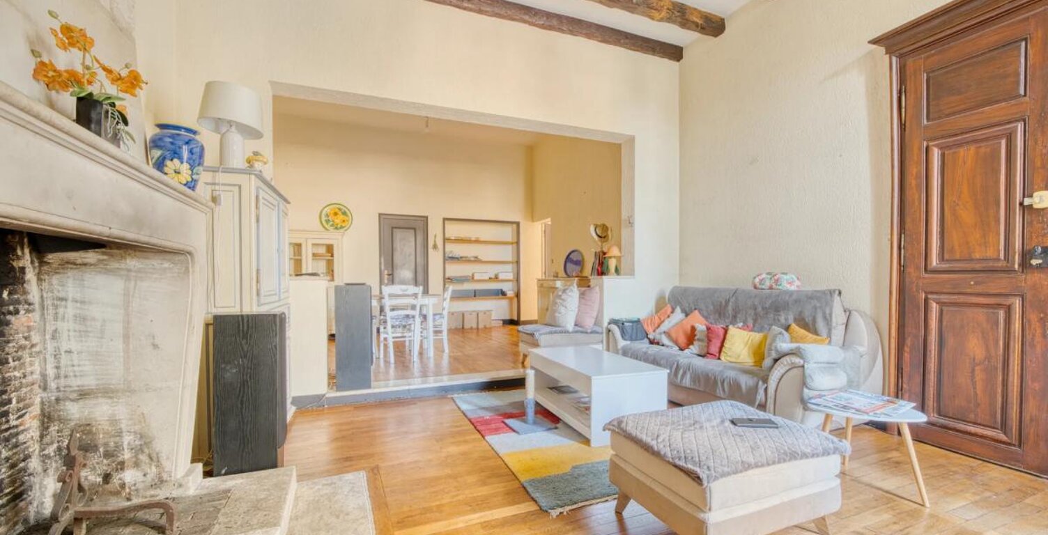 Appartement de 3 pièces de 94 m² à Saintes — photo 1