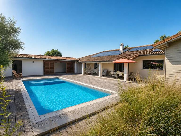 150 m² de confort sur 1 396 m² de terrain — photo 1