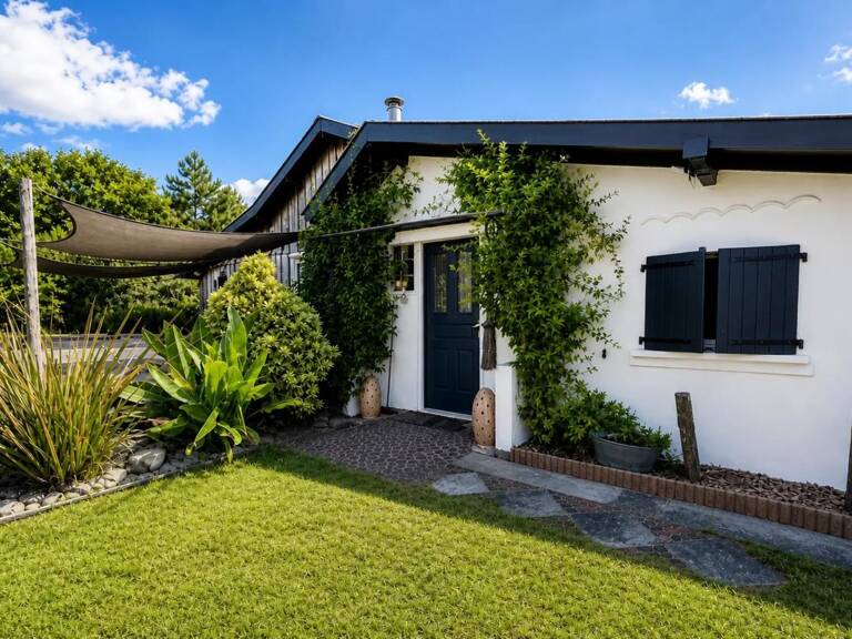 Maison de charme avec gîte indépendant, piscine et potentiel — photo 1