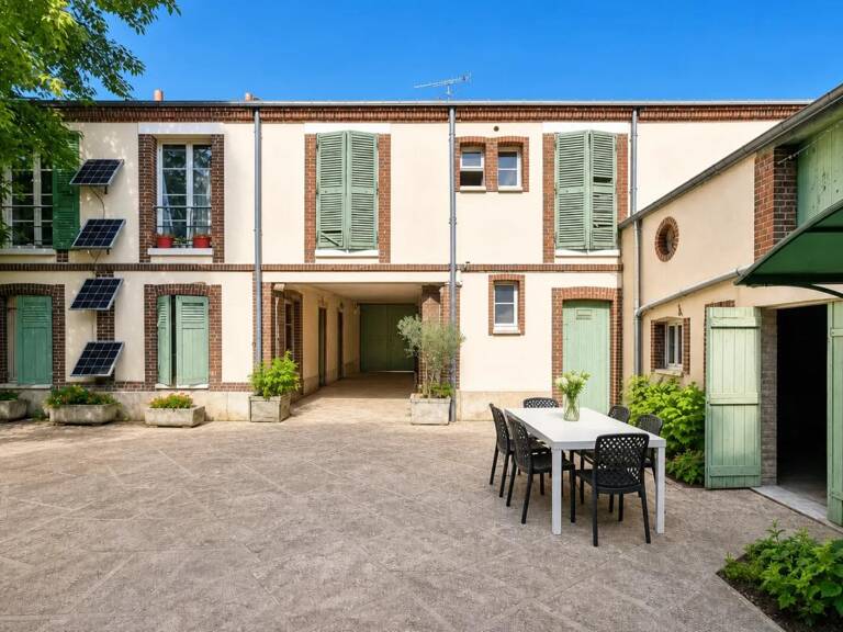 Maison de 11 pièces de 255 m² à Chartres — photo 1
